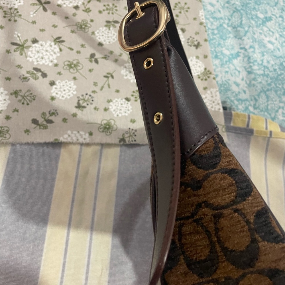 Coach Brown and Dark Brown Signature Jacquard Shoulder Bag with Gold Hardware - Picture 4 of 10